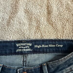 Levi's High-Rise Slim Crop Jeans in Dark Blue Denim